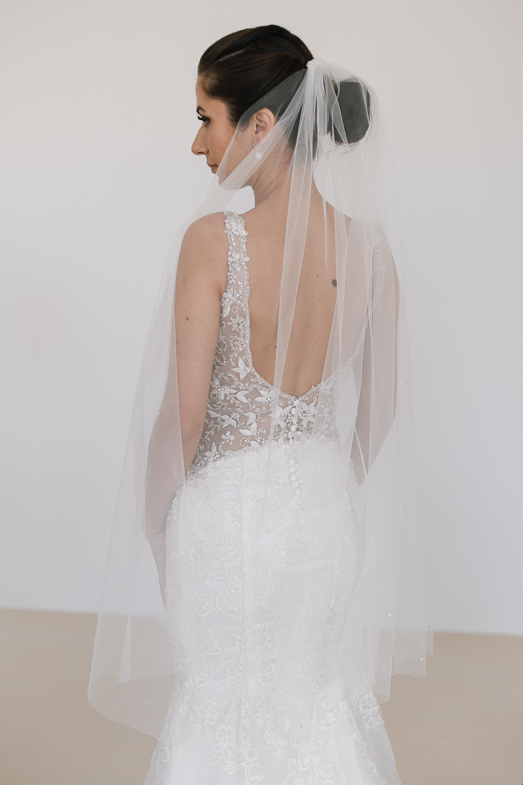 Caroline - Fingertip-length Crystal Beads Wedding Veil - Image 4