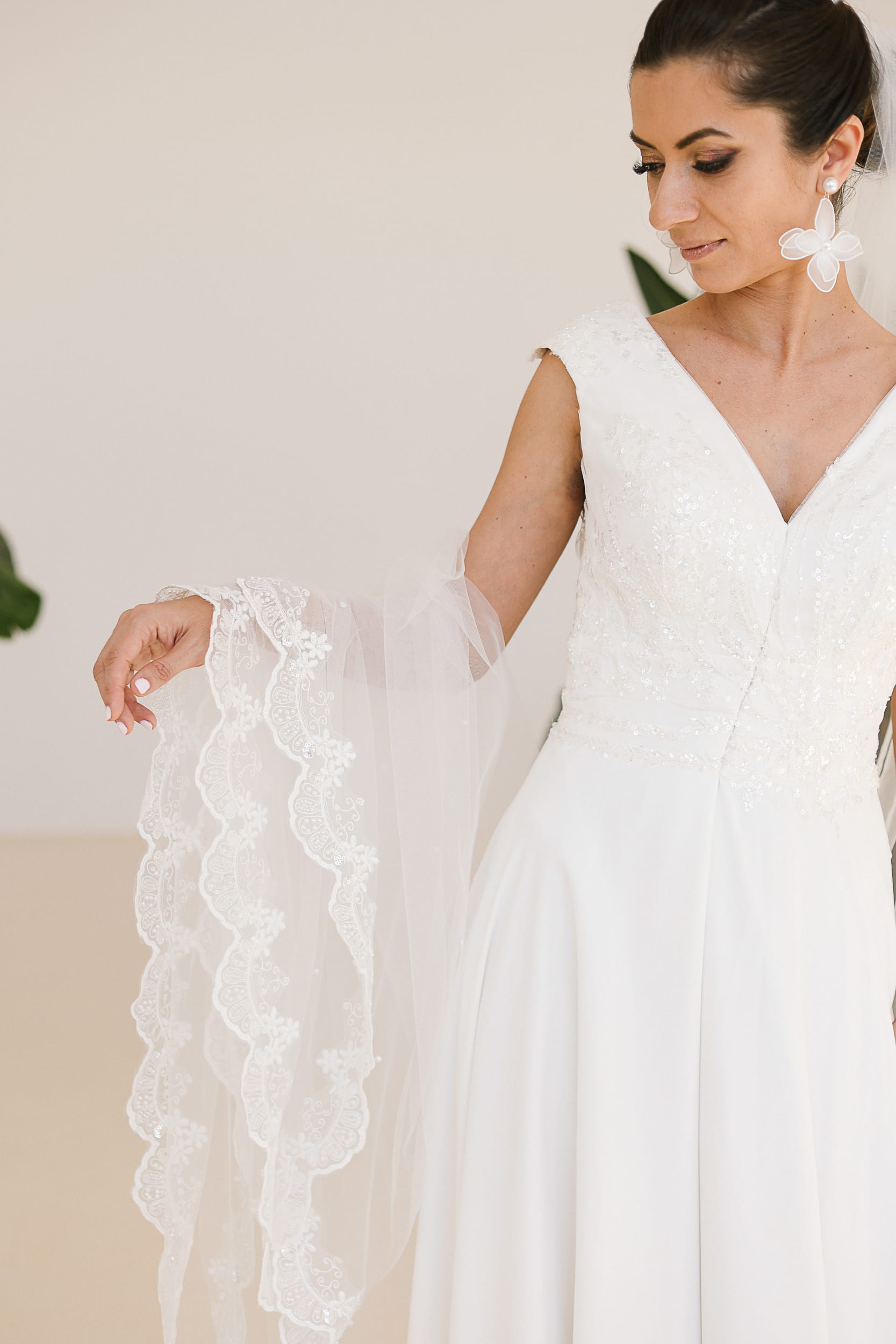 Valentina - Lace and Pearls Wedding Veil