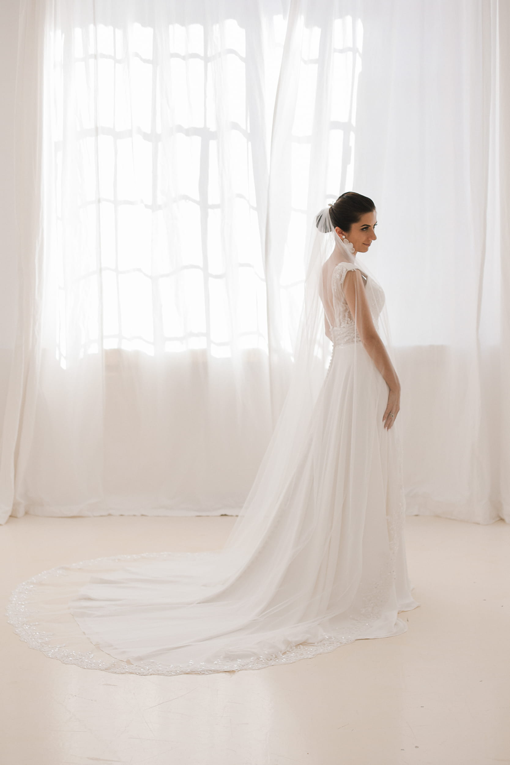Ana-Maria - One Tier Veil with Lace Wedding Veil