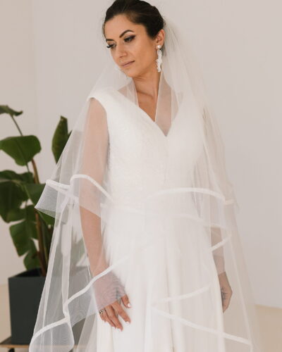 Florence - Double tier with plastic band all around and a fine sparkly line
