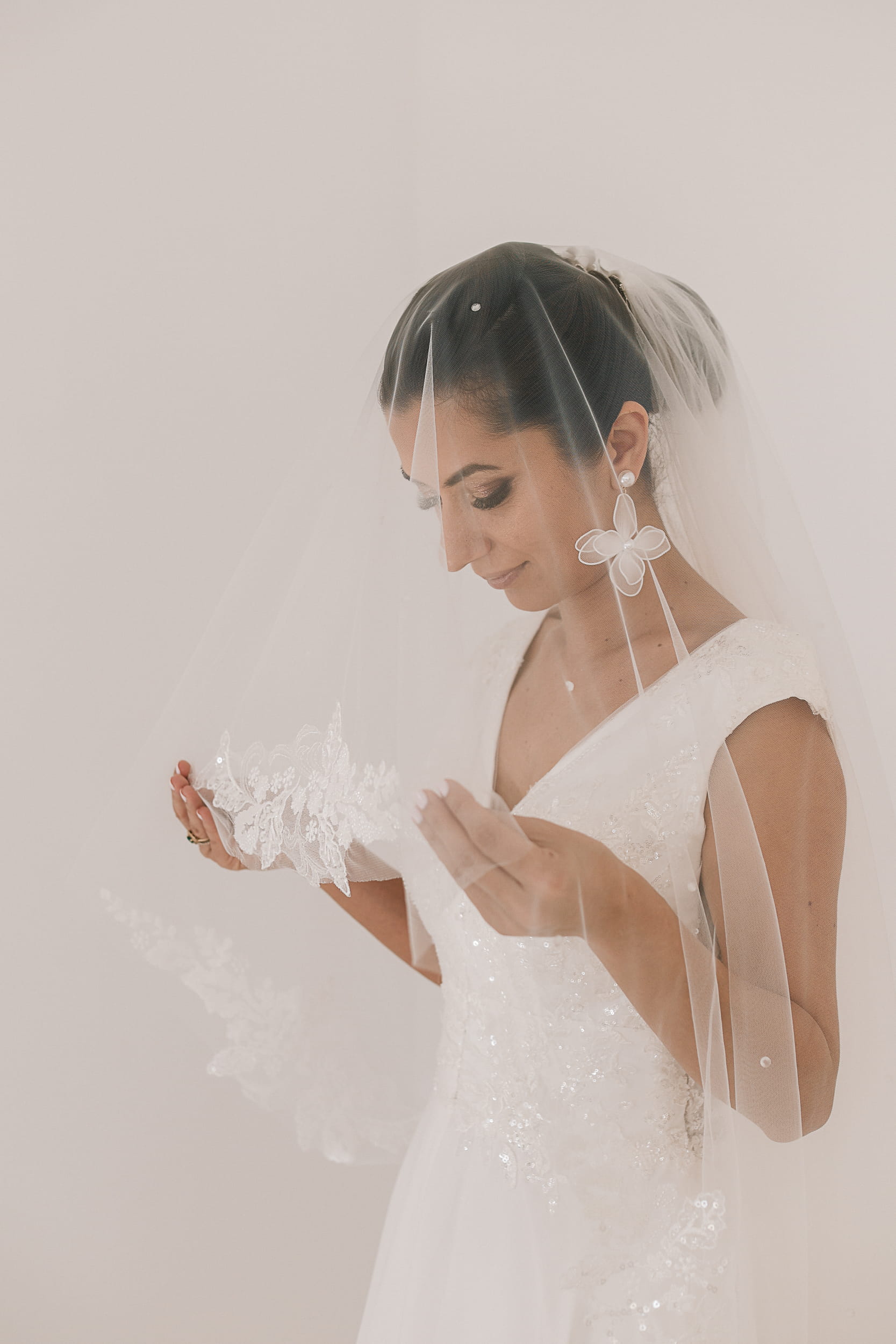 Juliette Wedding Veil with Lace Appliqué & Crystal Raindrops - Image 3