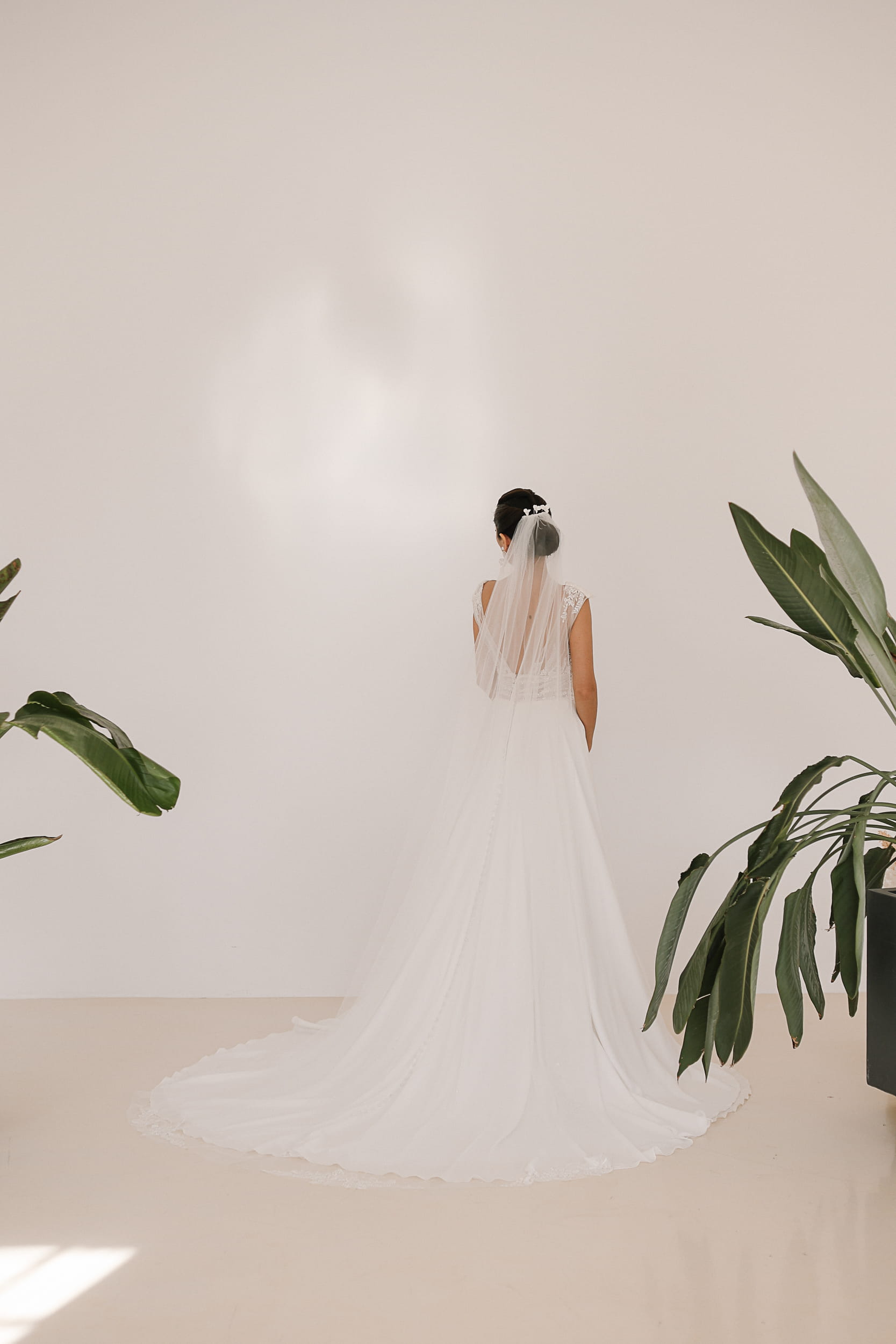 Juliette Wedding Veil with Lace Appliqué & Crystal Raindrops - Image 6