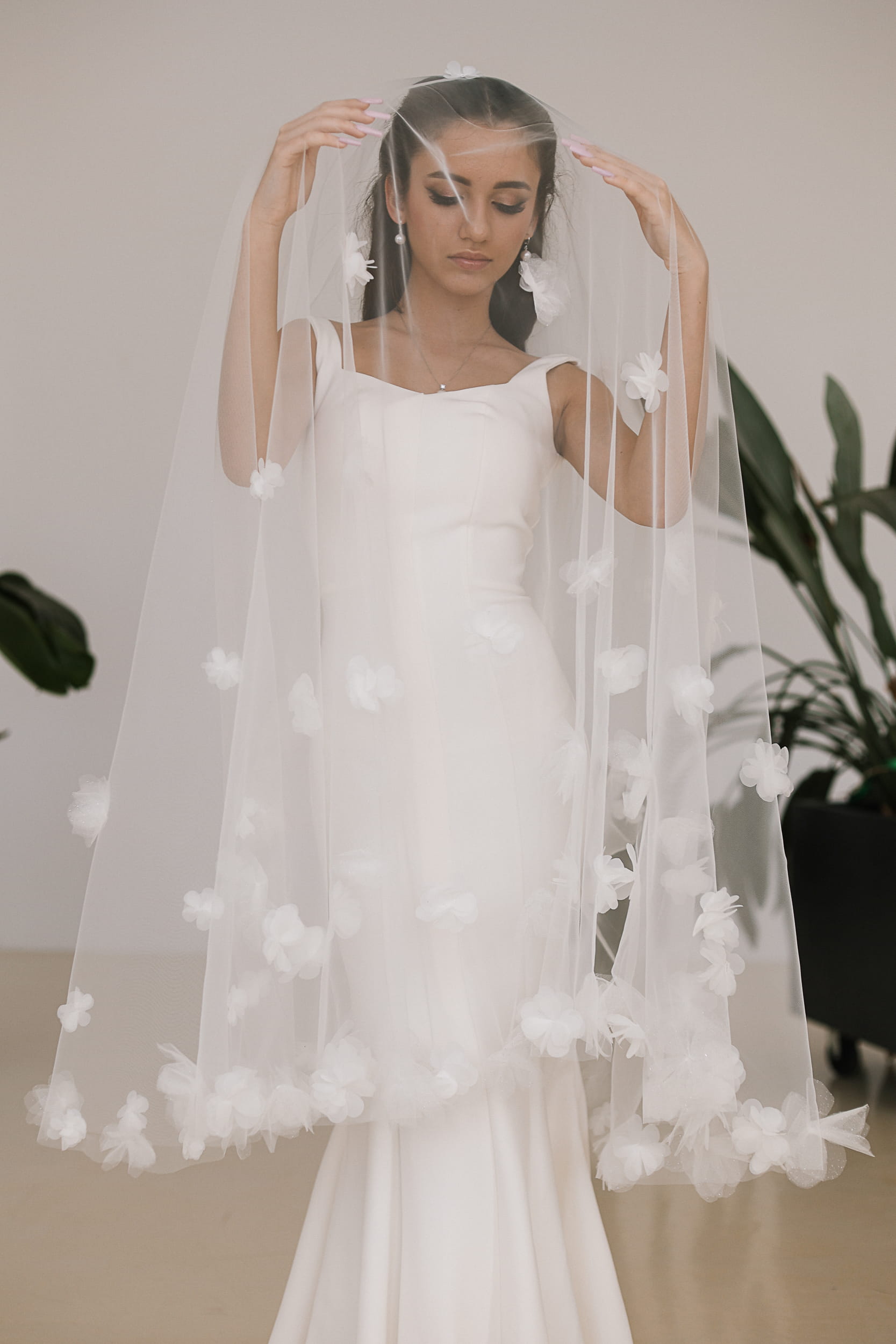 Karina - One Tier Veil 3D Flowers Wedding Veil - Image 6