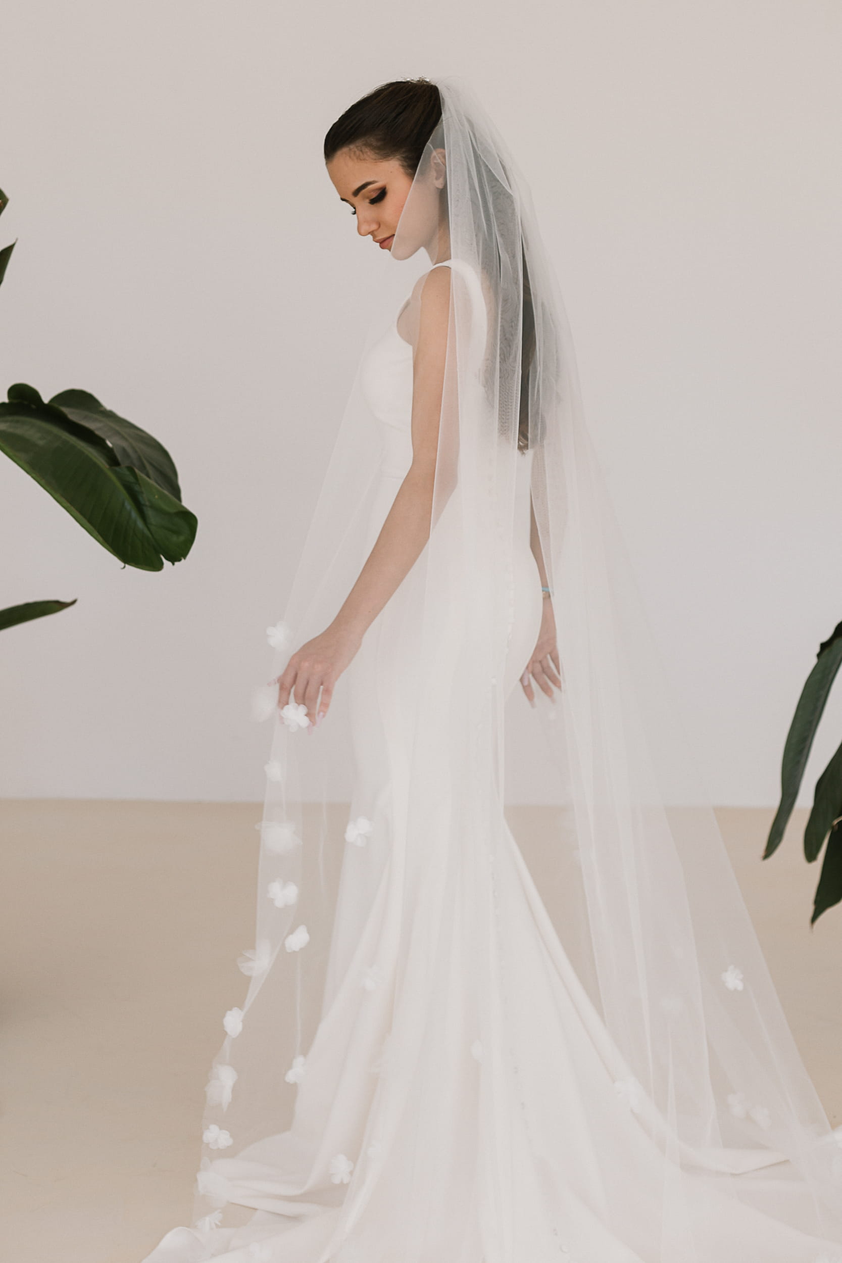 Karina - One Tier Veil 3D Flowers Wedding Veil - Image 7