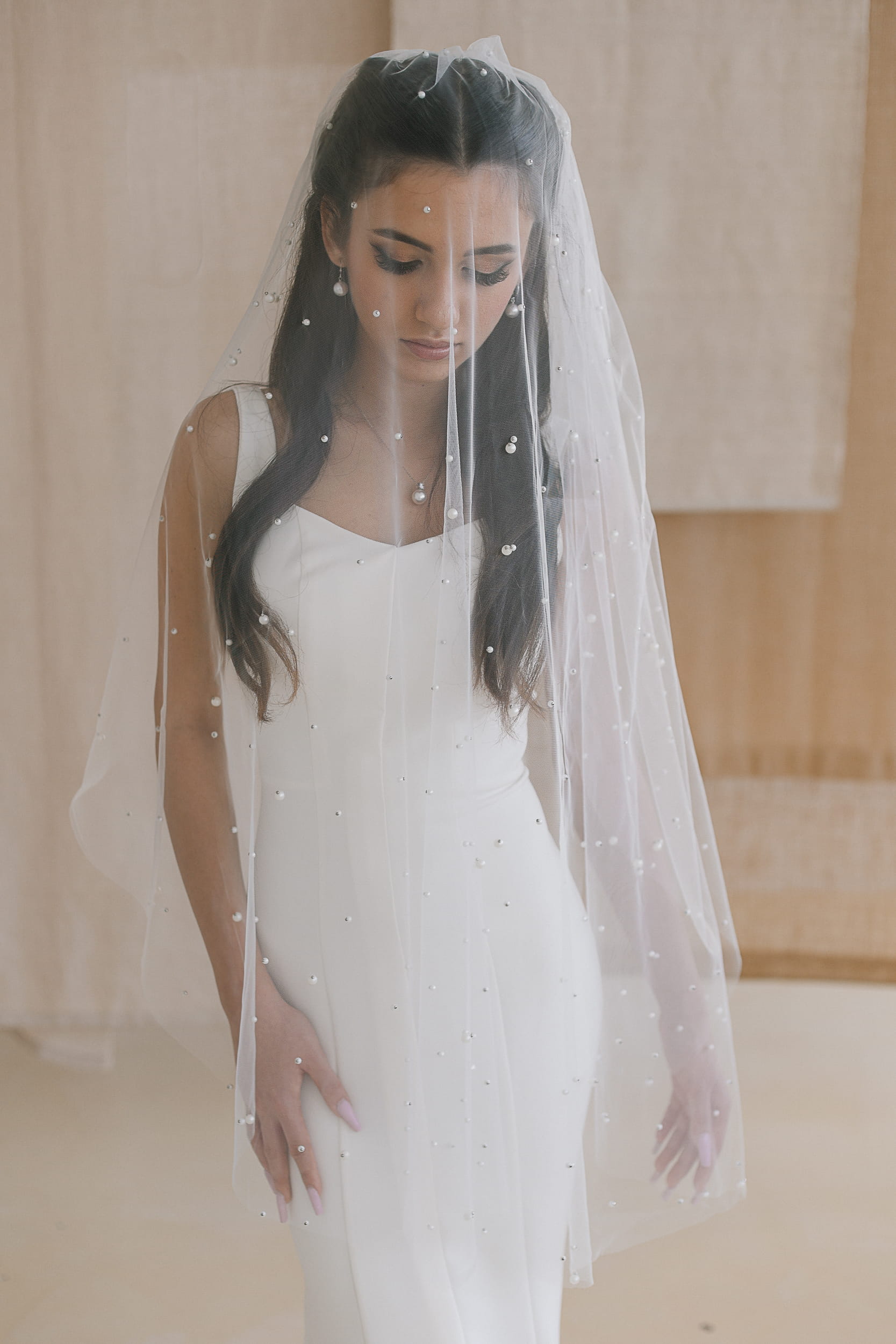 Rebeca - Fingertip Pearl Wedding Veil - Image 2