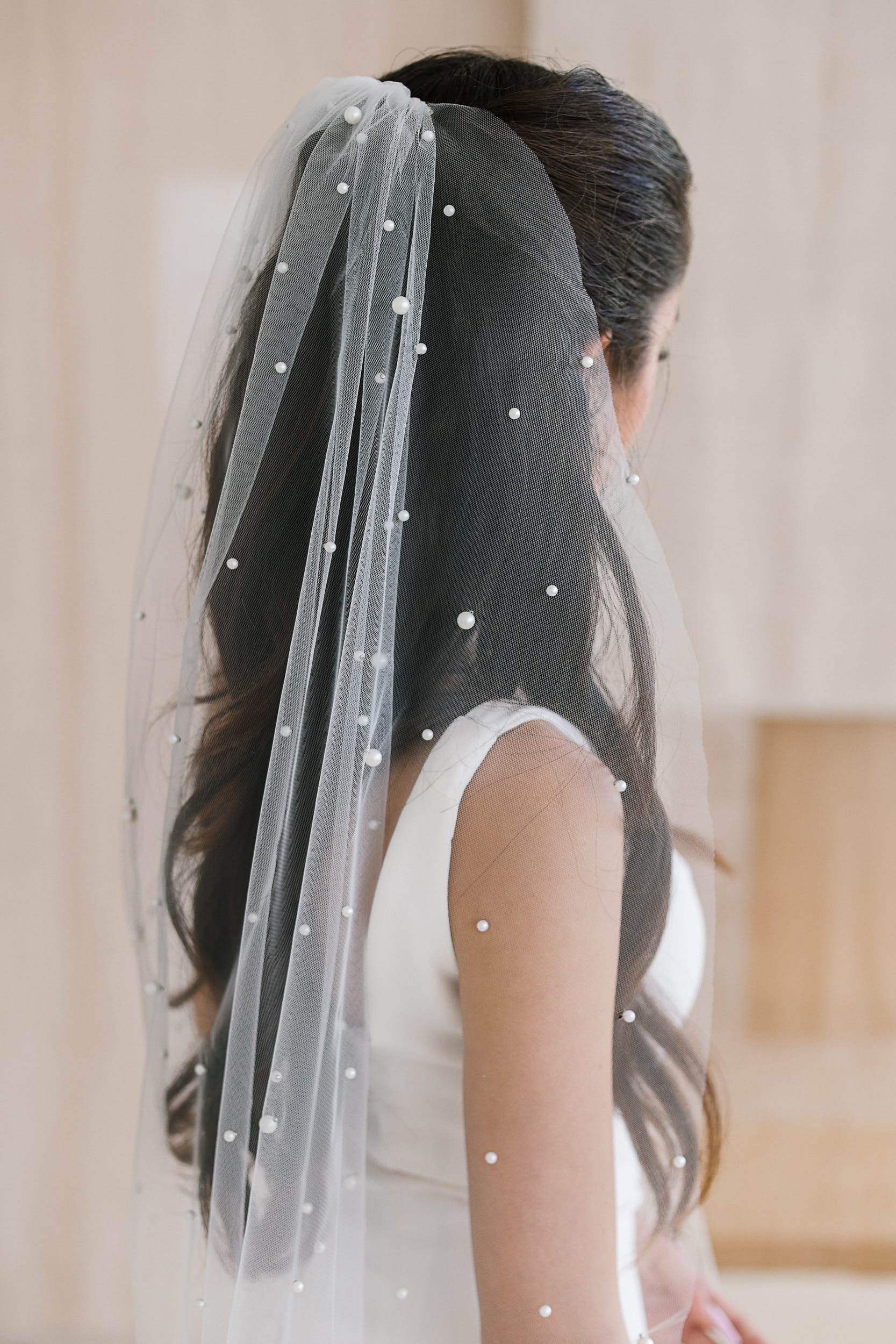 Rebeca - Fingertip Pearl Wedding Veil - Image 7