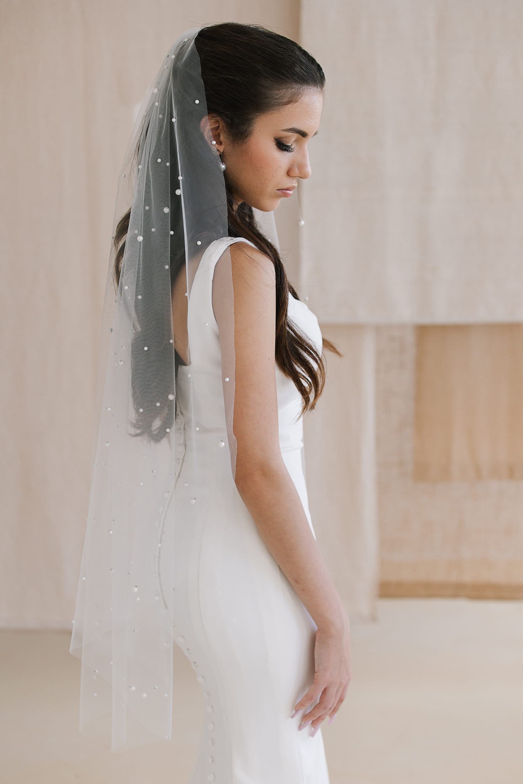 Rebeca - Fingertip Pearl Wedding Veil - Image 6